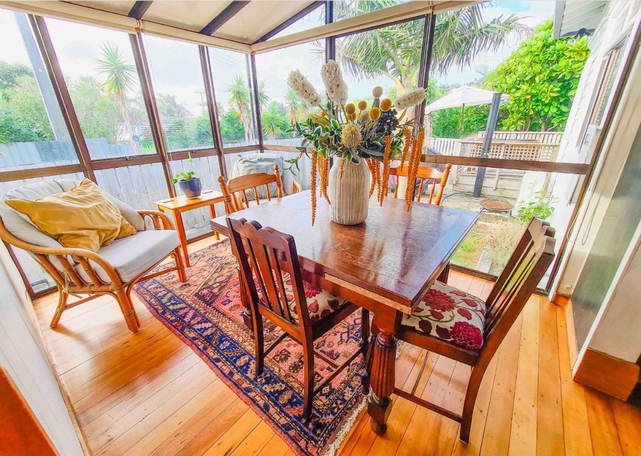 Cabbage Tree - Summer Or Winter Beachfront Haven Papamoa Exterior photo