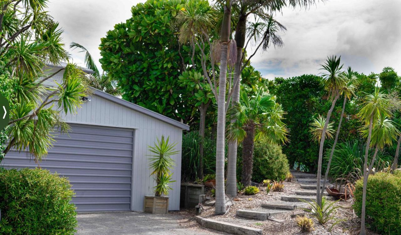 Cabbage Tree - Summer Or Winter Beachfront Haven Papamoa Exterior photo